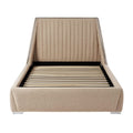**Technische Titel: Modern Bed met Gestoffeerde Hoofdbord en Lamelbodem**