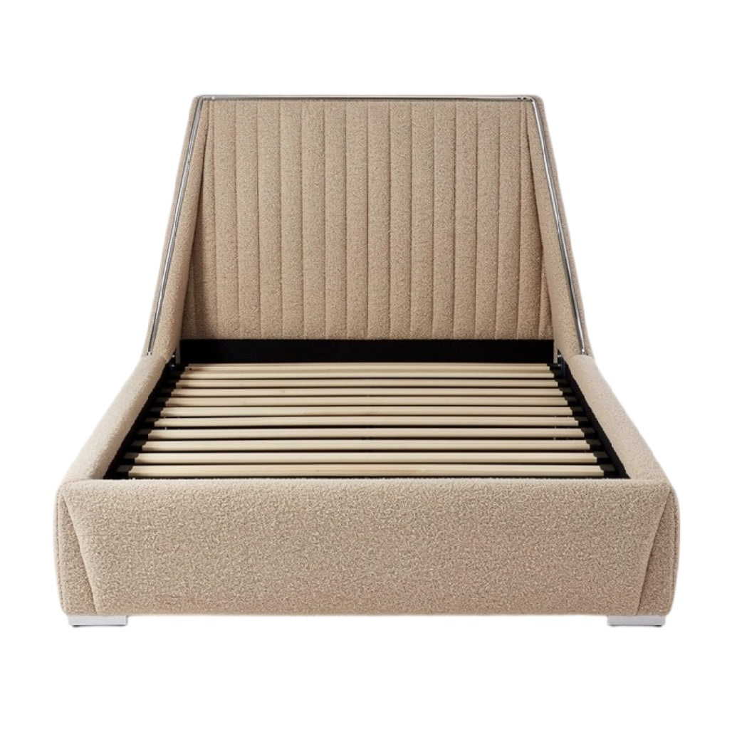 **Technische Titel: Modern Bed met Gestoffeerde Hoofdbord en Lamelbodem**